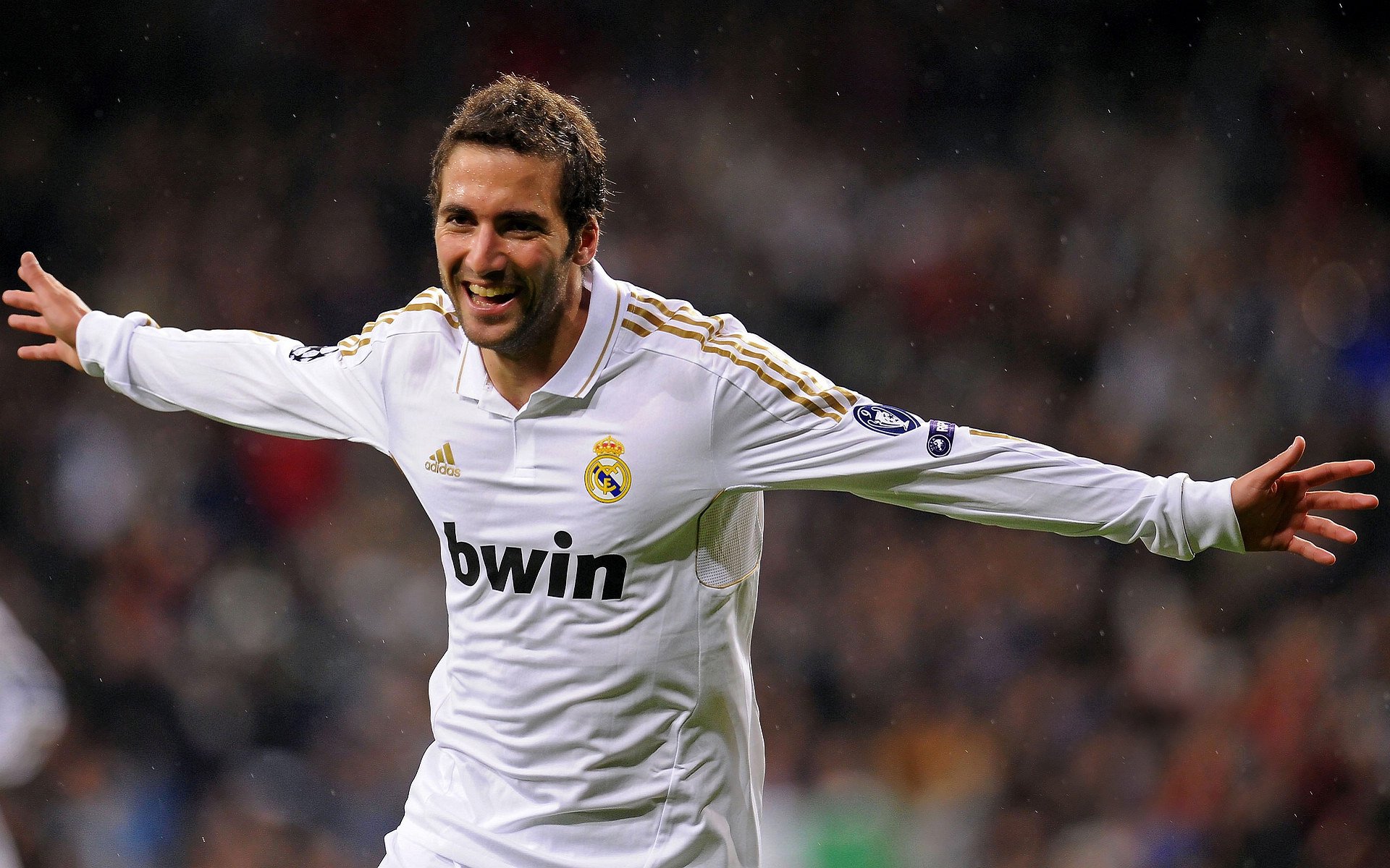 巴尔:每次防守后,他的快速反击总能让全黑队打破对方防线,巴尔baal